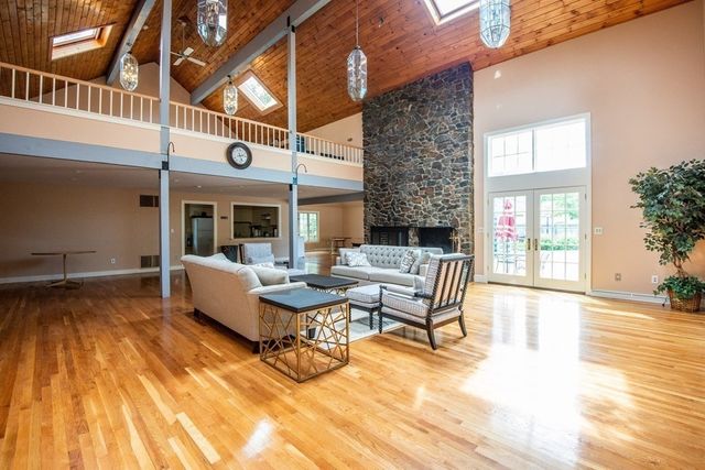 167 Village Post Rd 167, Danvers, MA 01923