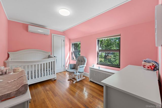 11 Brook Lane, Great Neck, NY 11023