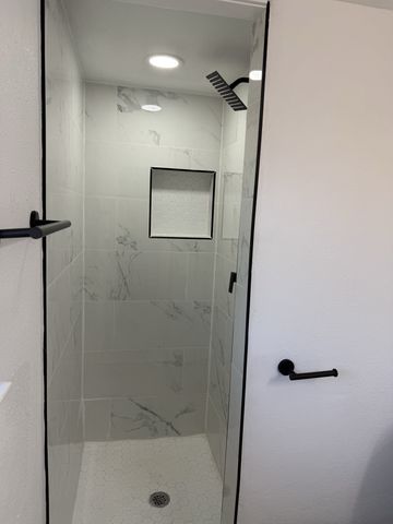 806 S Atkerson Lane, Euless, TX 76040