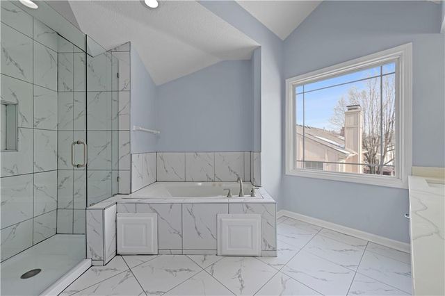 8605 W 152nd Terrace, Overland Park, KS 66223