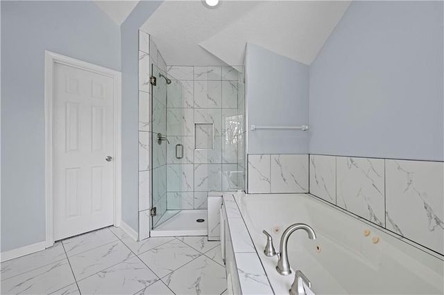 8605 W 152nd Terrace, Overland Park, KS 66223