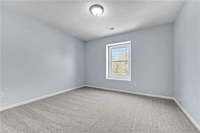 8605 W 152nd Terrace, Overland Park, KS 66223