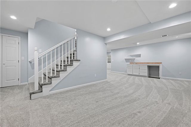 8605 W 152nd Terrace, Overland Park, KS 66223