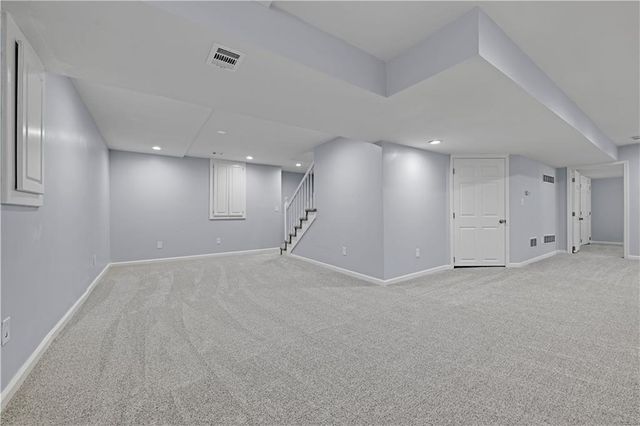 8605 W 152nd Terrace, Overland Park, KS 66223