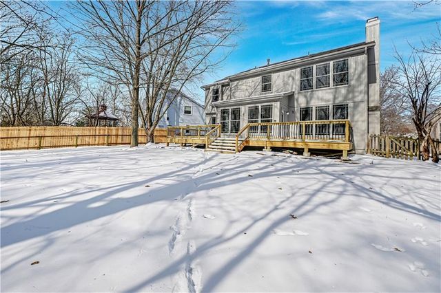 8605 W 152nd Terrace, Overland Park, KS 66223