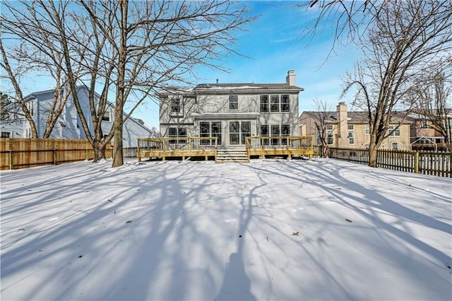 8605 W 152nd Terrace, Overland Park, KS 66223