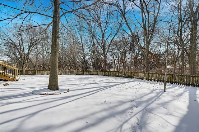 8605 W 152nd Terrace, Overland Park, KS 66223