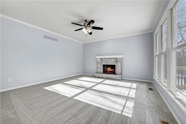 8605 W 152nd Terrace, Overland Park, KS 66223