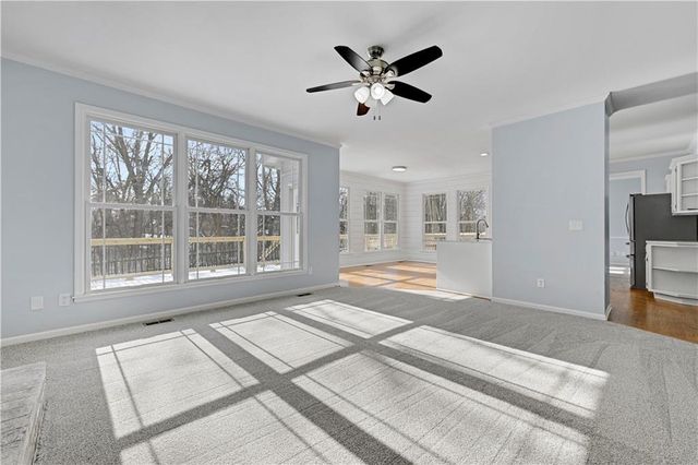 8605 W 152nd Terrace, Overland Park, KS 66223