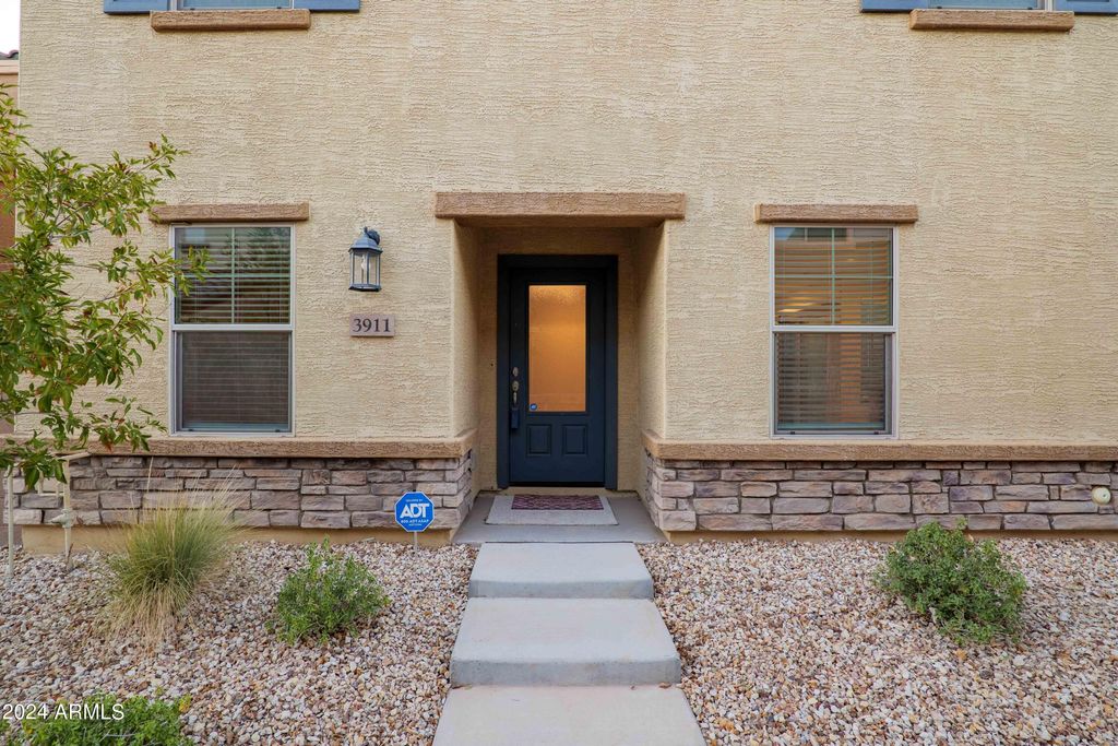3911 S 79th Lane, Phoenix, AZ 85043