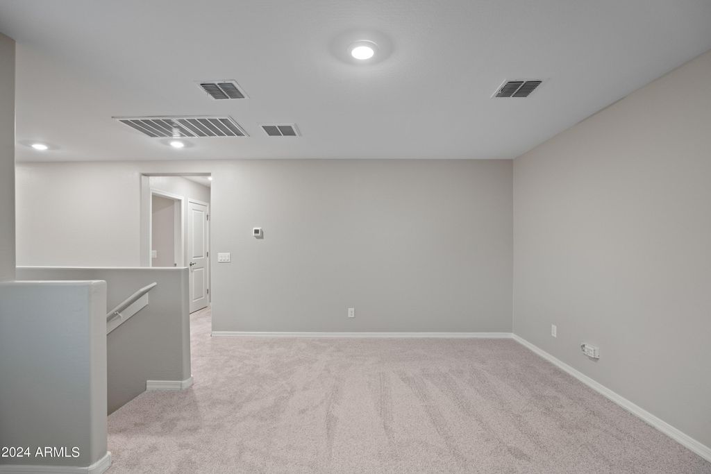 Image 19 of property listing at 3911 S 79th Lane, Phoenix, AZ 85043
