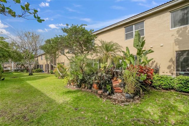 716 SW 122nd Avenue, Pembroke Pines, FL 33025