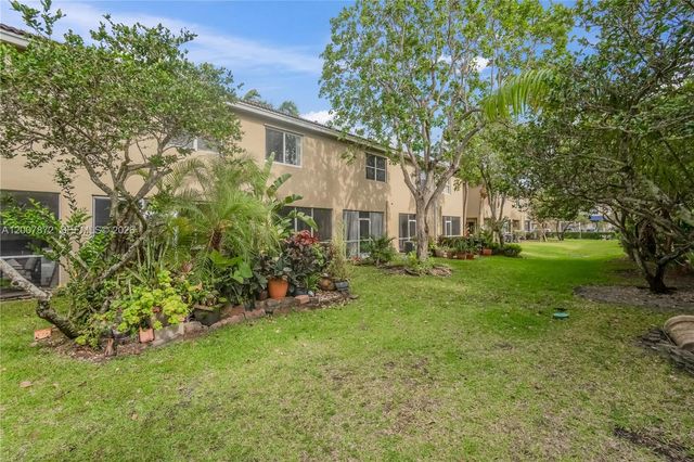 716 SW 122nd Avenue, Pembroke Pines, FL 33025