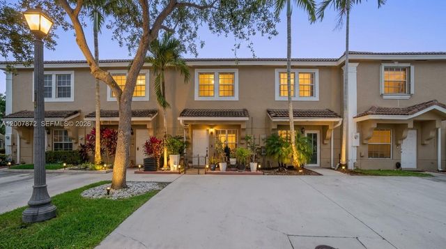 716 SW 122nd Avenue, Pembroke Pines, FL 33025