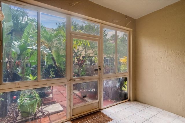 716 SW 122nd Avenue, Pembroke Pines, FL 33025