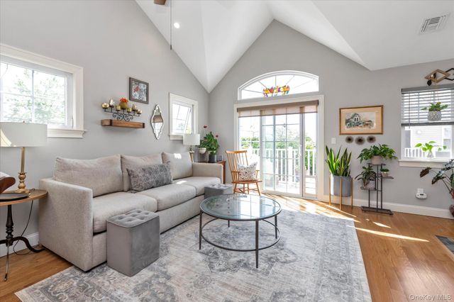 206 Anchor Court, Copiague, NY 11726