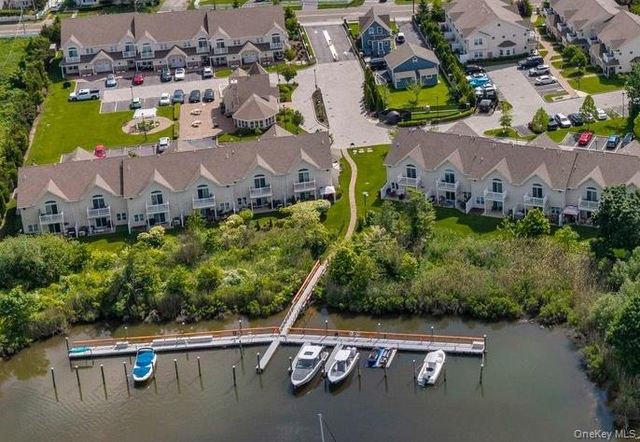 206 Anchor Court, Copiague, NY 11726