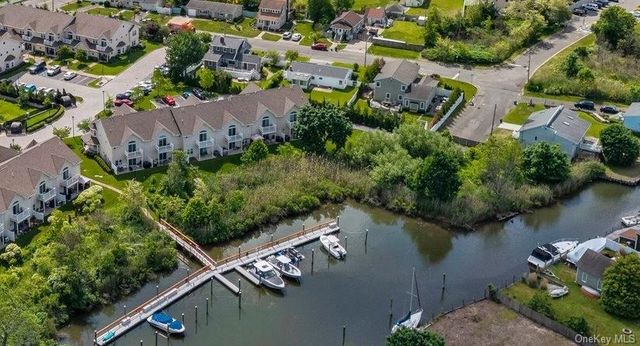 206 Anchor Court, Copiague, NY 11726