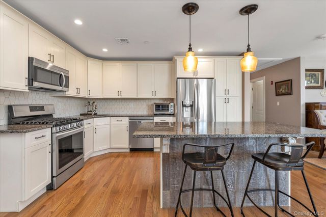 206 Anchor Court, Copiague, NY 11726