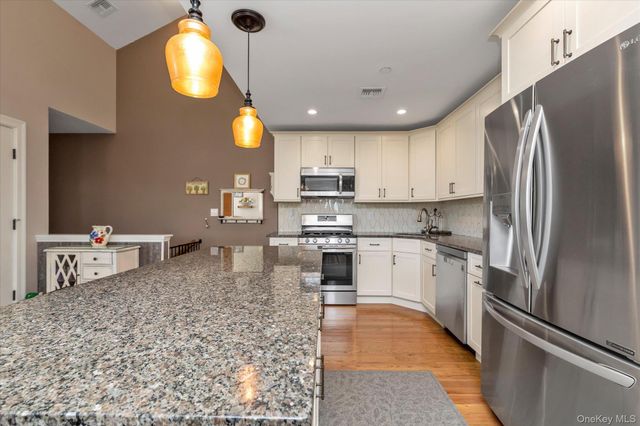 206 Anchor Court, Copiague, NY 11726