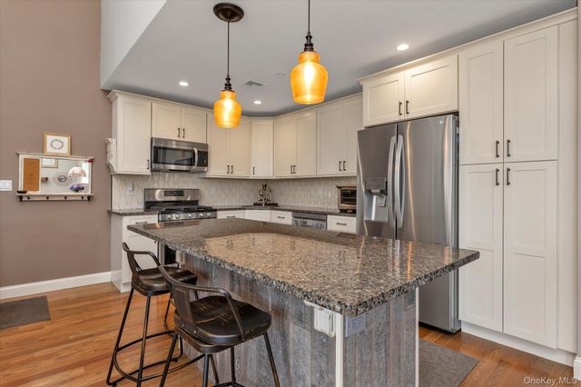 206 Anchor Court, Copiague, NY 11726
