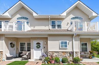 206 Anchor Court, Copiague, NY 11726