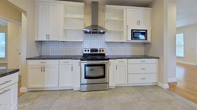 1844 THACKER Avenue, Jacksonville, FL 32207