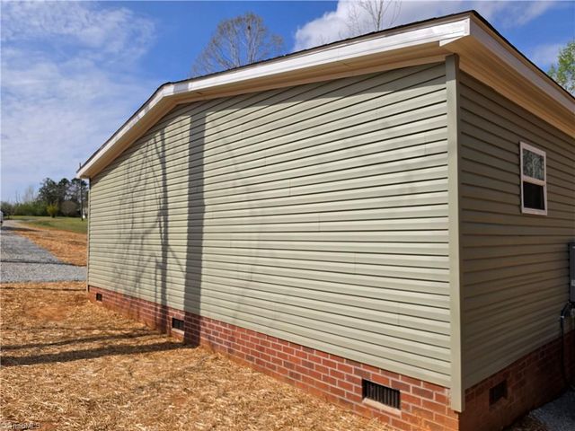 182 Briar Creek Estates, Thomasville, NC 27360