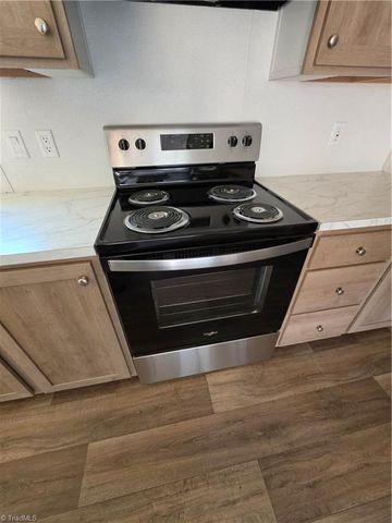 182 Briar Creek Estates, Thomasville, NC 27360