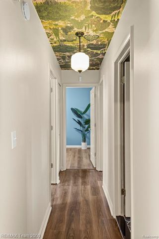 7085 London Court, Canton, MI 48187