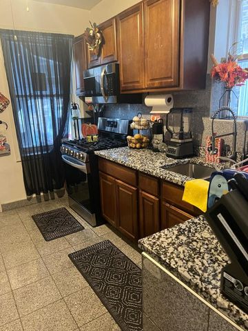 6155 S WHIPPLE Avenue, Chicago, IL 60629