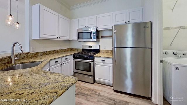 13810 SUTTON PARK Drive 828, Jacksonville, FL 32224