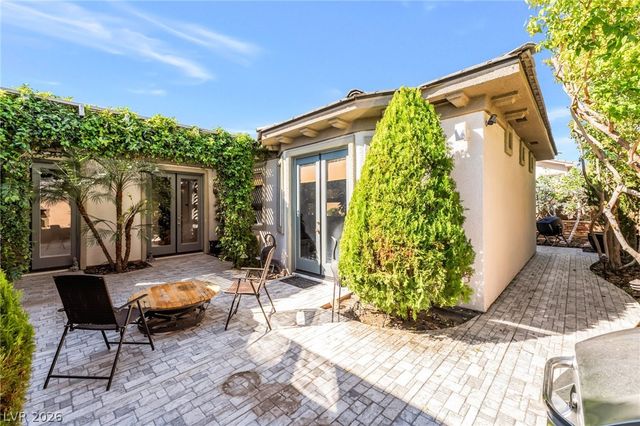 3327 Mist Court, Las Vegas, NV 89135