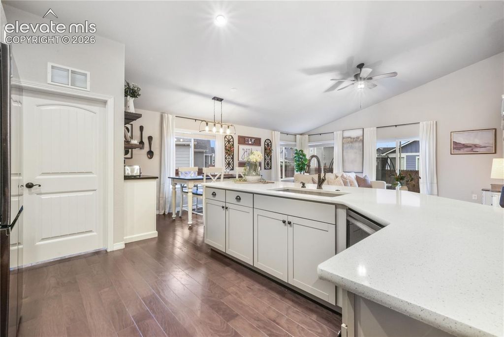 6819 Mandan Drive, Colorado Springs, CO 80925 — photo 2