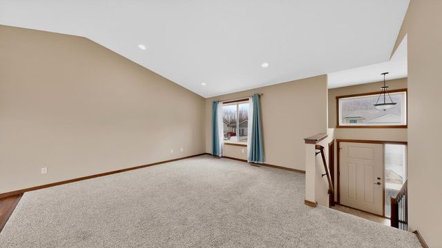 6775 Gaillardia Drive NW, Rochester, MN 55901