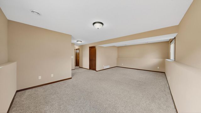 6775 Gaillardia Drive NW, Rochester, MN 55901