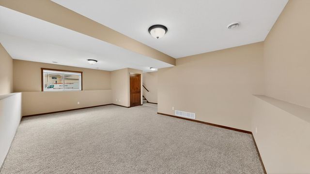 6775 Gaillardia Drive NW, Rochester, MN 55901