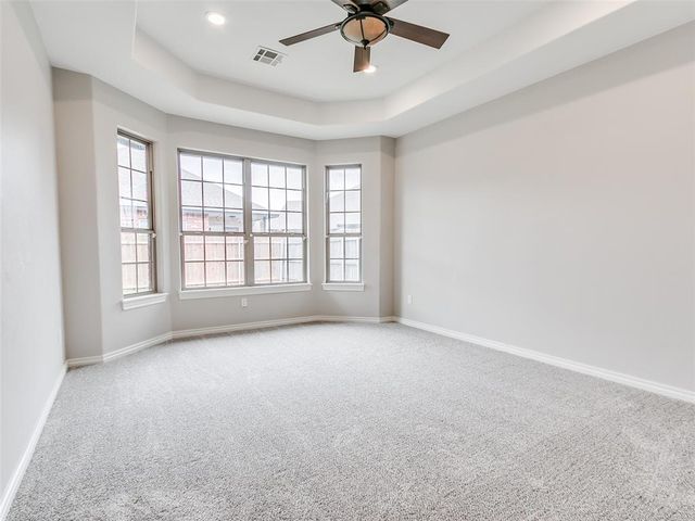308 Madison Place Drive, Moore, OK 73160