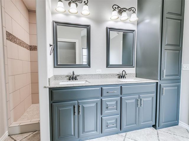 308 Madison Place Drive, Moore, OK 73160