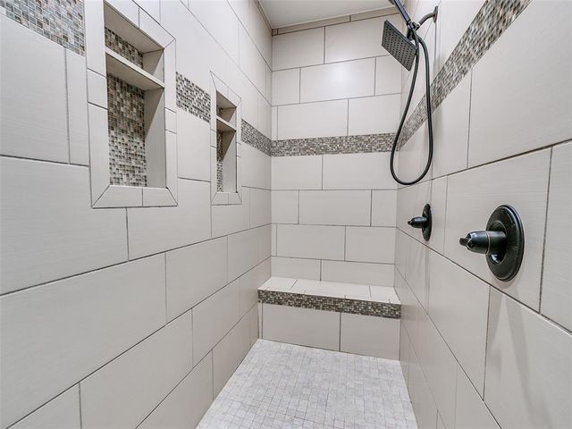 308 Madison Place Drive, Moore, OK 73160
