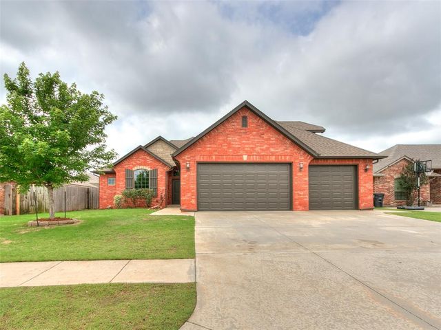 308 Madison Place Drive, Moore, OK 73160