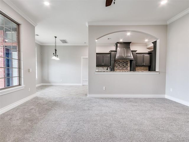308 Madison Place Drive, Moore, OK 73160