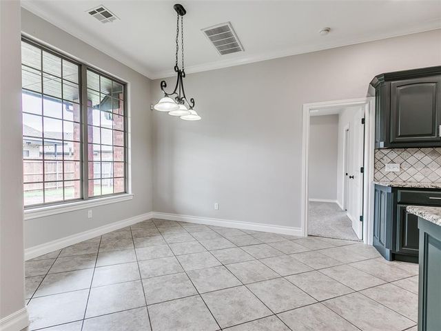 308 Madison Place Drive, Moore, OK 73160