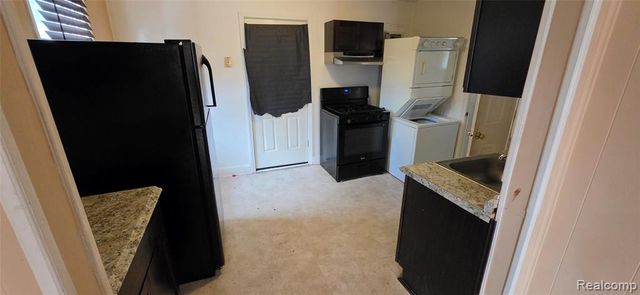 22751 Piper Avenue, Eastpointe, MI 48021