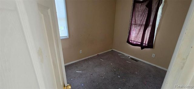 22751 Piper Avenue, Eastpointe, MI 48021
