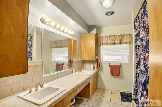 1381 E Airport Road, Blackfoot, ID 83221