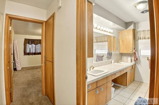 1381 E Airport Road, Blackfoot, ID 83221