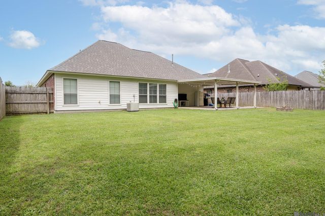 14450 Essen Terrace Dr, Gonzales, LA 70737