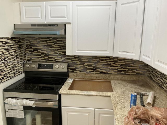 2079 NE 167th St 5, North Miami Beach, FL 33162