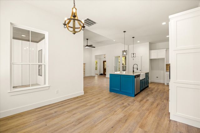 380 Schooner Way, Bluff Dale, TX 76433